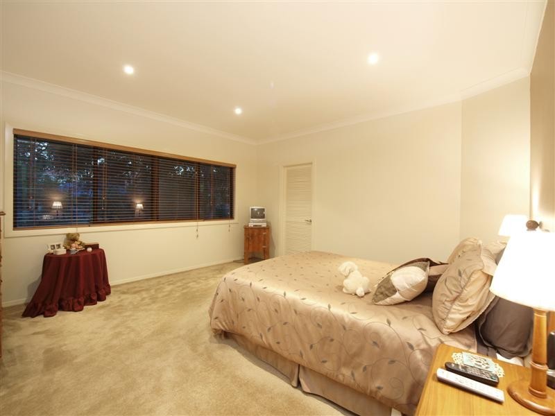 8 BIRCH CRT, Albany Creek QLD 4035