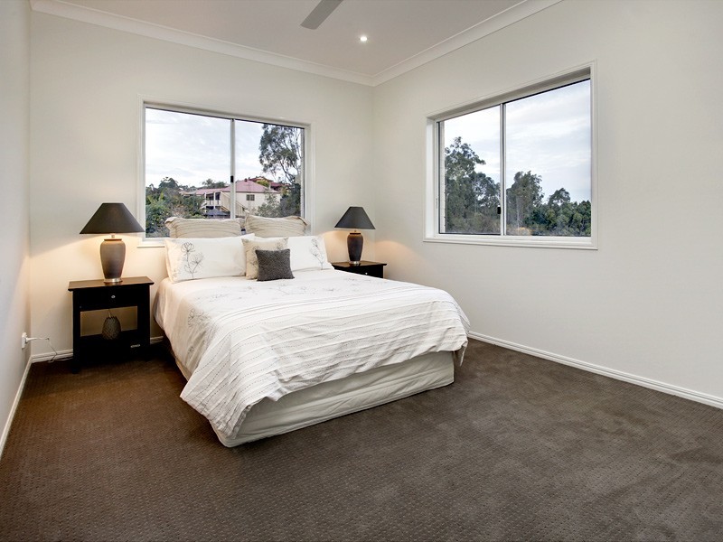 6 Melia Court, Eatons Hill QLD 4037