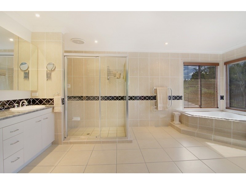 44 Banksia Place, Bridgeman Downs QLD 4035