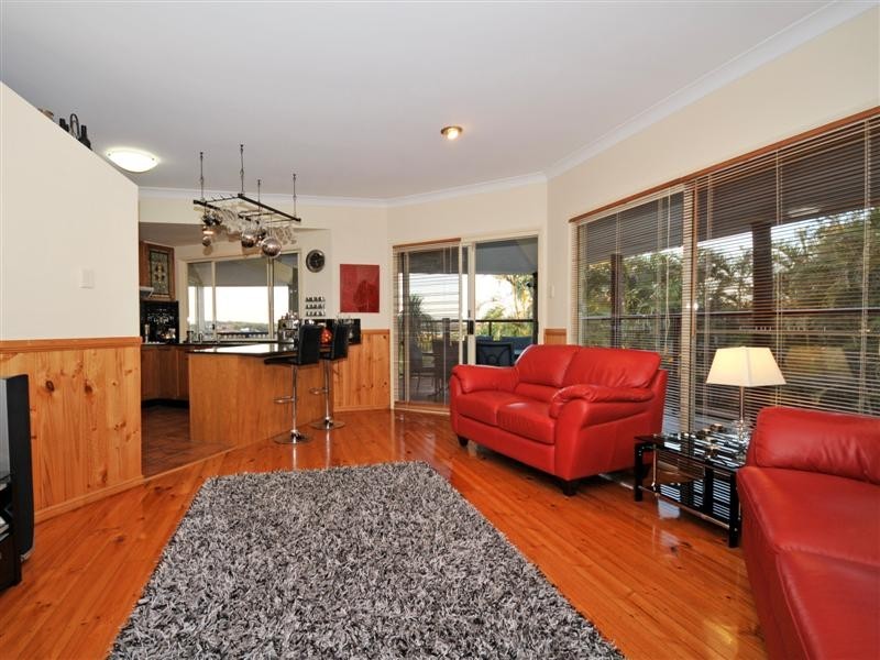7 Jessica Court, Eatons Hill QLD 4037