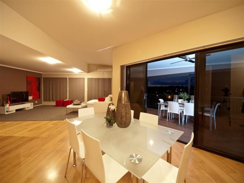 18 Alberic Court, Eatons Hill QLD 4037