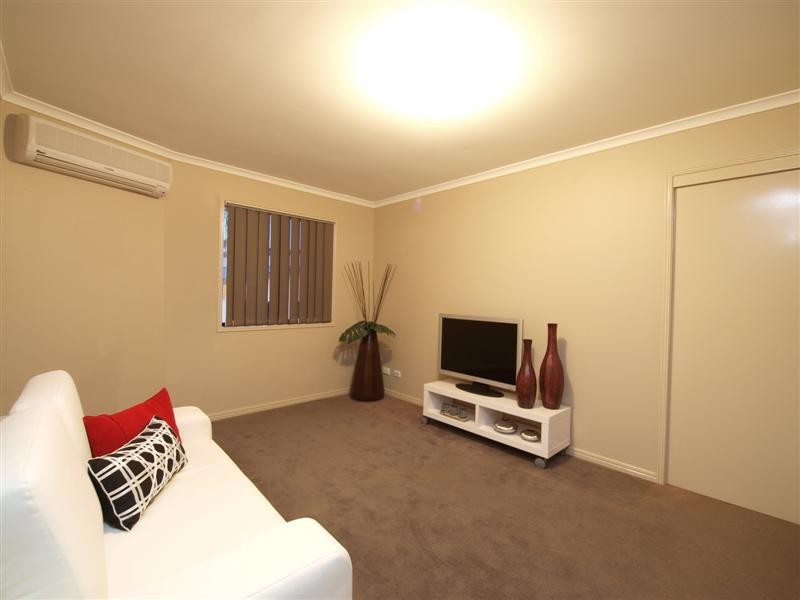 18 Alberic Court, Eatons Hill QLD 4037