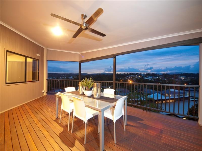 18 Alberic Court, Eatons Hill QLD 4037