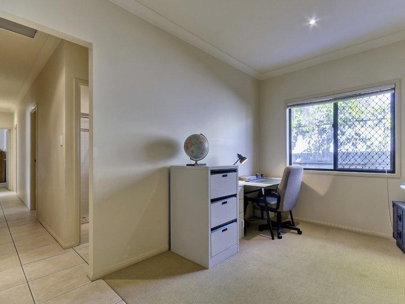 6 Homevale Close, North Lakes QLD 4509