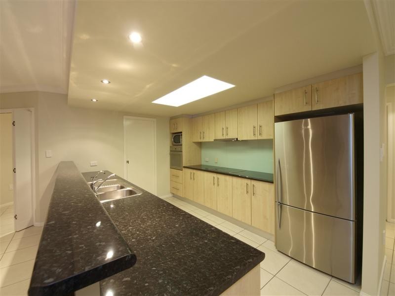 7 Meranti Crescent, Albany Creek QLD 4035