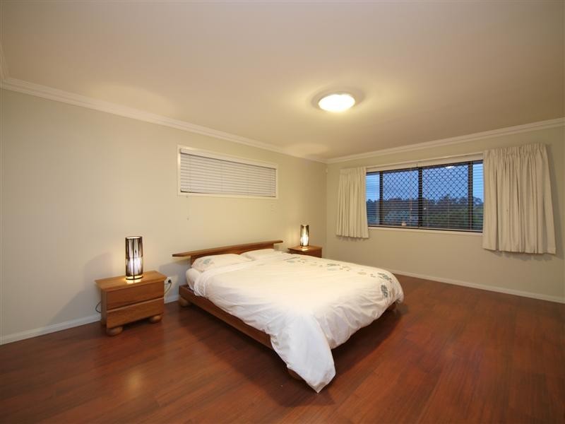 7 Meranti Crescent, Albany Creek QLD 4035