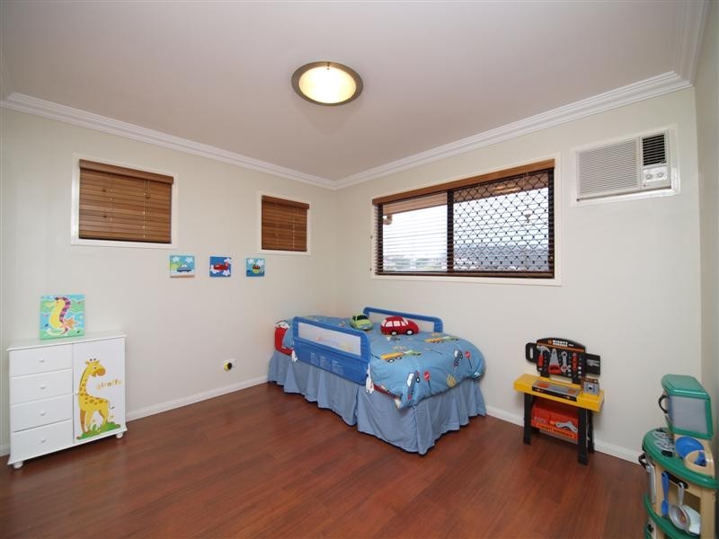 7 Meranti Crescent, Albany Creek QLD 4035