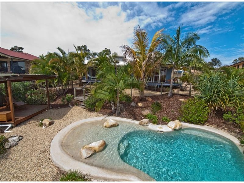 6 Laceflower Crescent, Eatons Hill QLD 4037