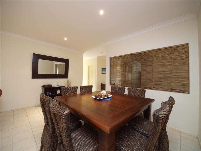 6 Laceflower Crescent, Eatons Hill QLD 4037