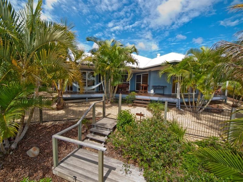 6 Laceflower Crescent, Eatons Hill QLD 4037