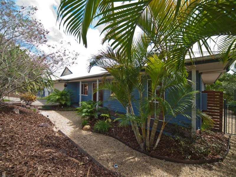 6 Laceflower Crescent, Eatons Hill QLD 4037