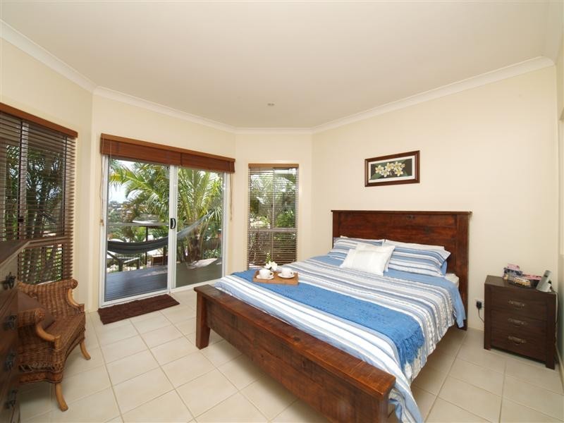 6 Laceflower Crescent, Eatons Hill QLD 4037