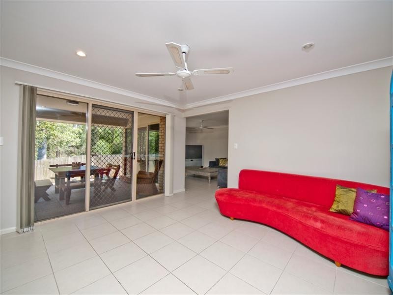 16 Lowai Court, Albany Creek QLD 4035