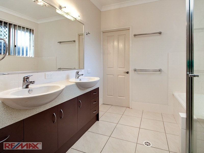 25 ECHIDNA PDE, North Lakes QLD 4509