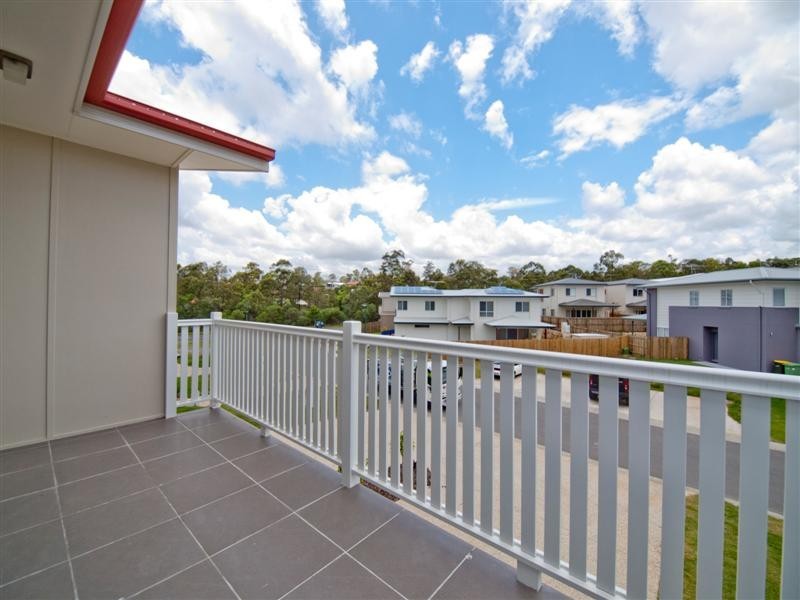 8 Melia Court, Eatons Hill QLD 4037