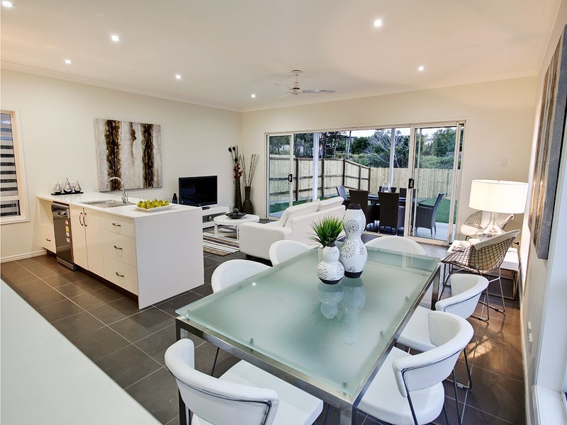 8 Melia Court, Eatons Hill QLD 4037