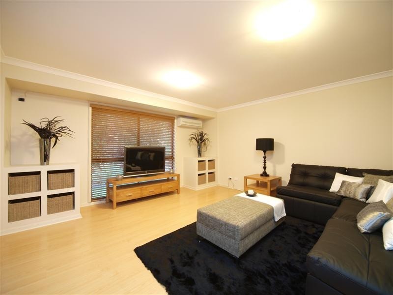 8 Blackbean Court, Albany Creek QLD 4035