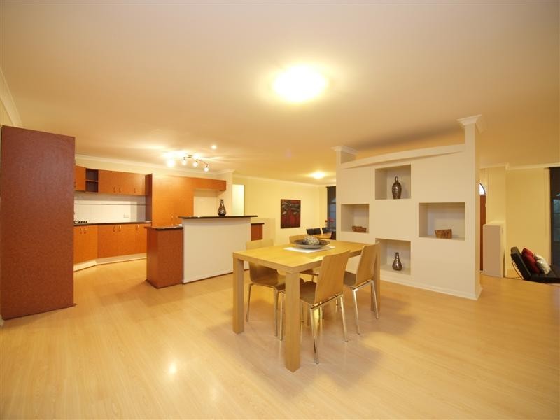 8 Blackbean Court, Albany Creek QLD 4035