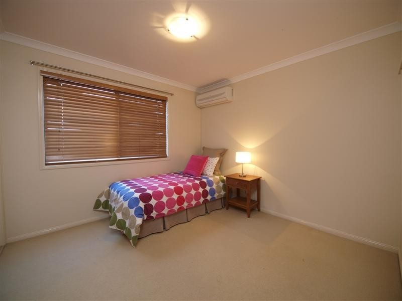 8 Blackbean Court, Albany Creek QLD 4035