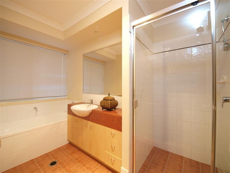 8 Blackbean Court, Albany Creek QLD 4035