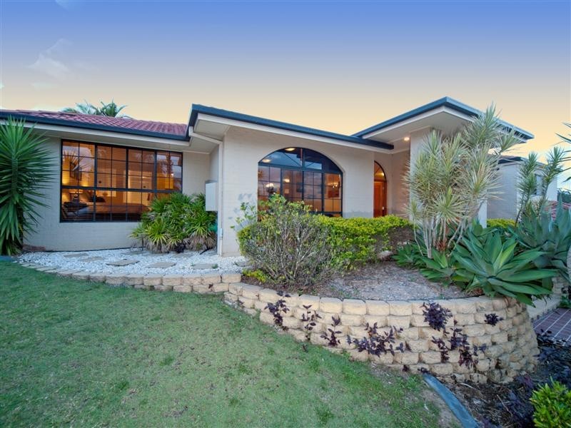 8 Blackbean Court, Albany Creek QLD 4035