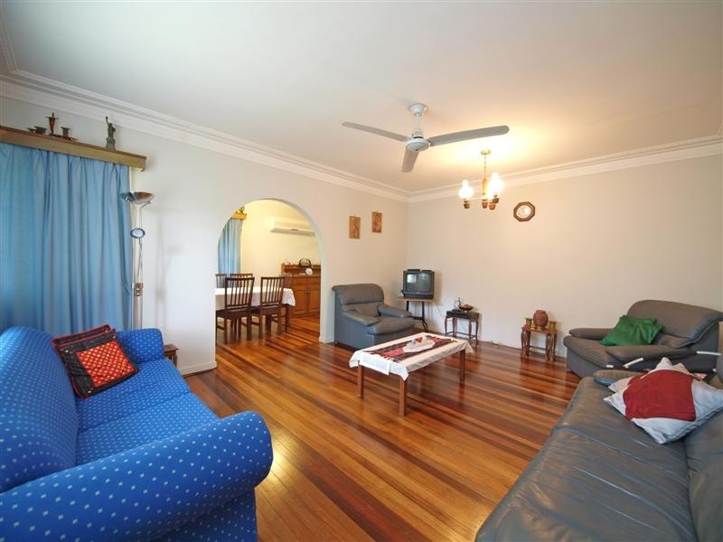 73 Kirwan Street, Keperra QLD 4054