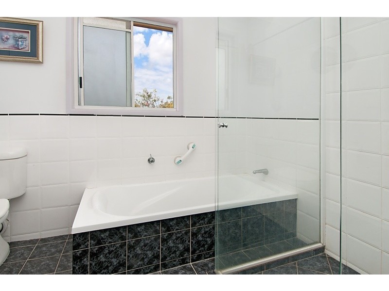 4 Mayer St, Mcdowall QLD 4053