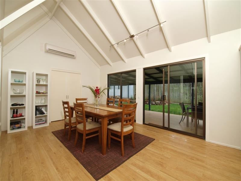 8 Darwin St, Aspley QLD 4034