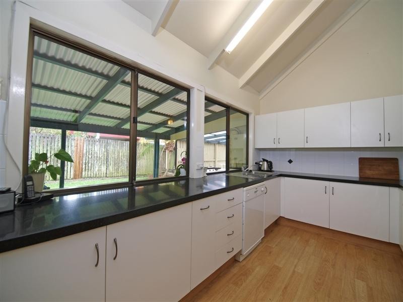 8 Darwin St, Aspley QLD 4034