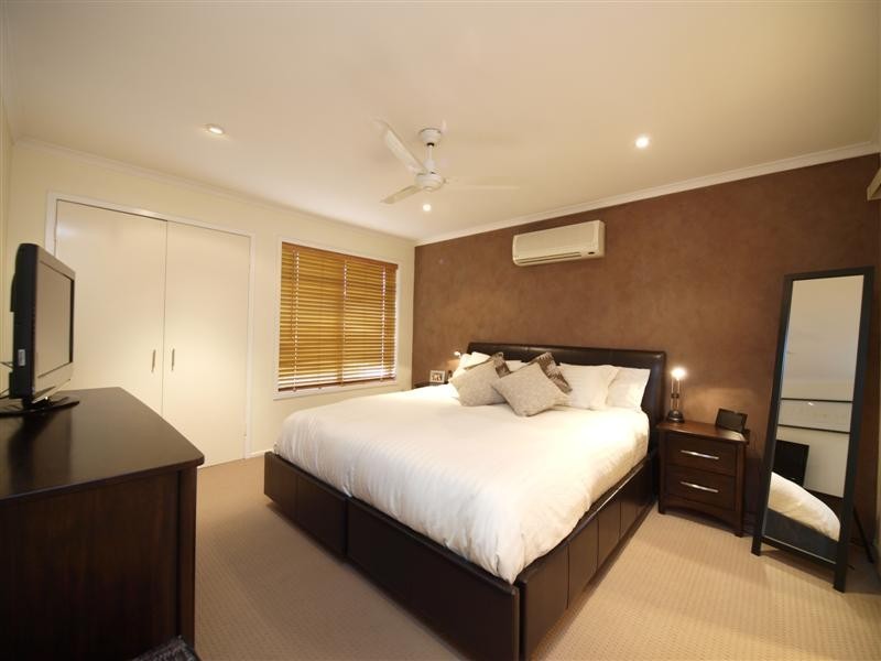 8 Darwin St, Aspley QLD 4034