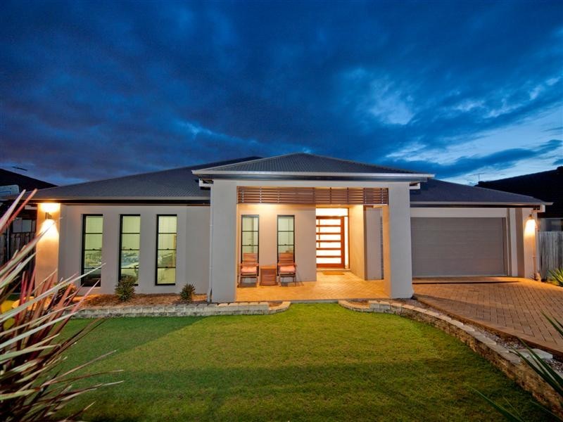 6 Tributary Court, Eatons Hill QLD 4037