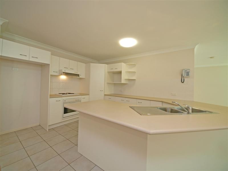 34 Minnelli Place, Mcdowall QLD 4053