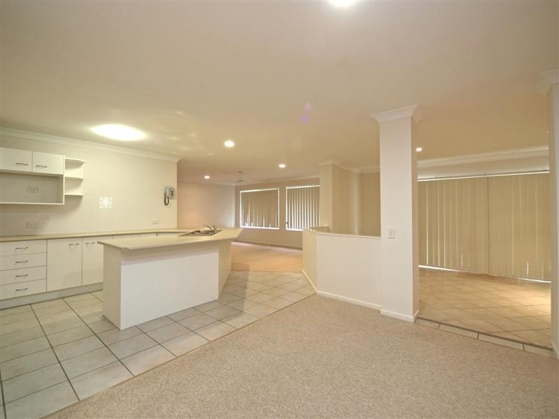 34 Minnelli Place, Mcdowall QLD 4053