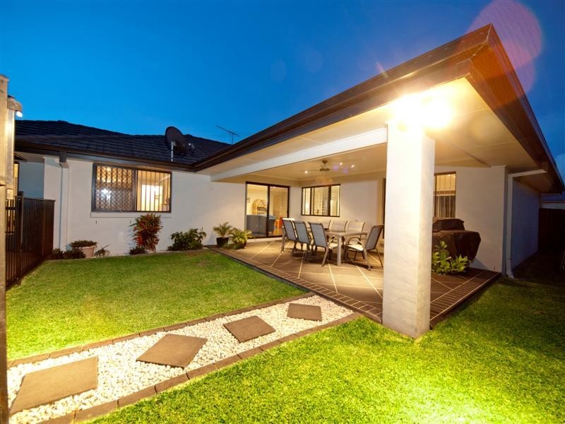 19 Corowa Court, Eatons Hill QLD 4037