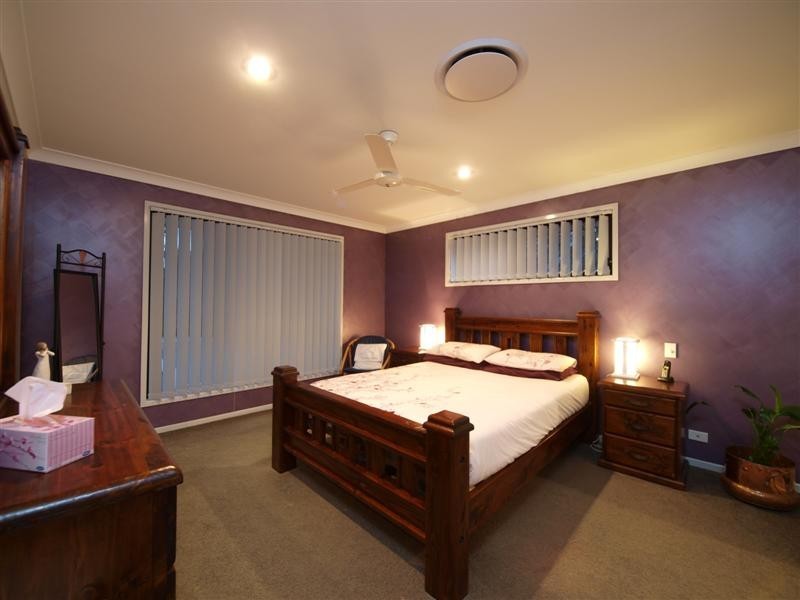 19 Corowa Court, Eatons Hill QLD 4037