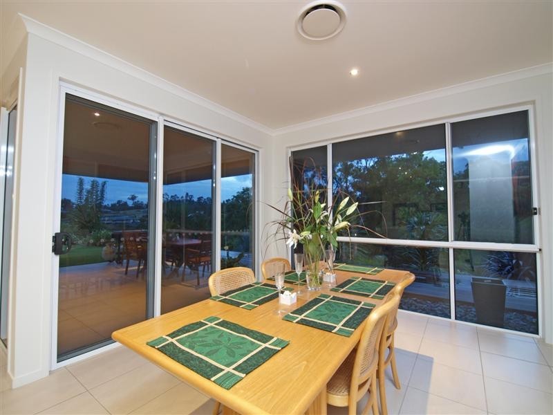 4 Colin Place, Cashmere QLD 4500