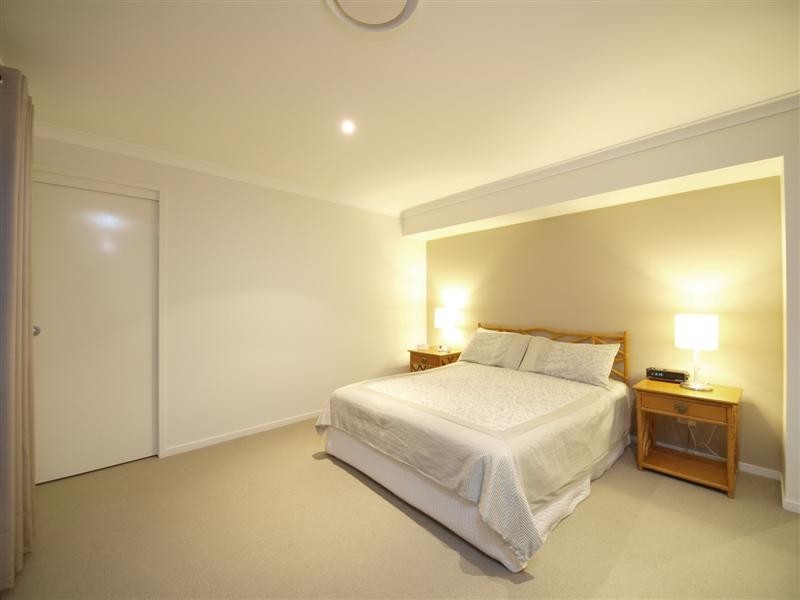 4 Colin Place, Cashmere QLD 4500