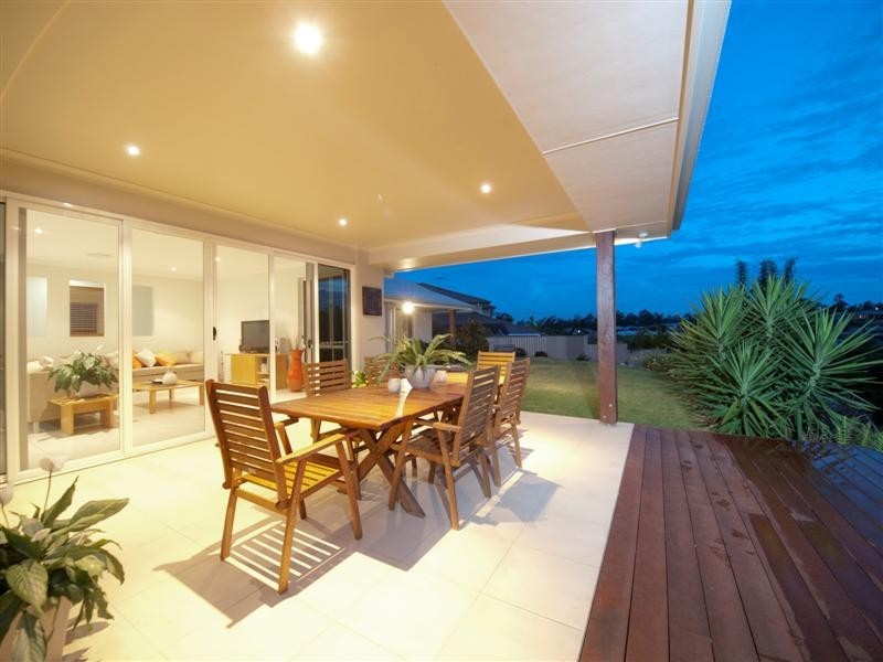 4 Colin Place, Cashmere QLD 4500