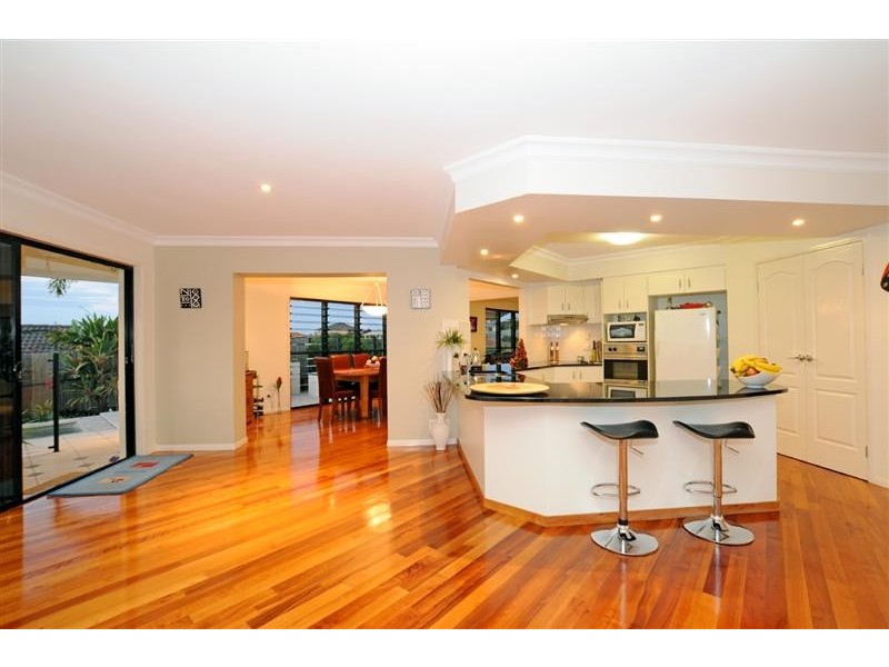 6 Taun Court, Albany Creek QLD 4035