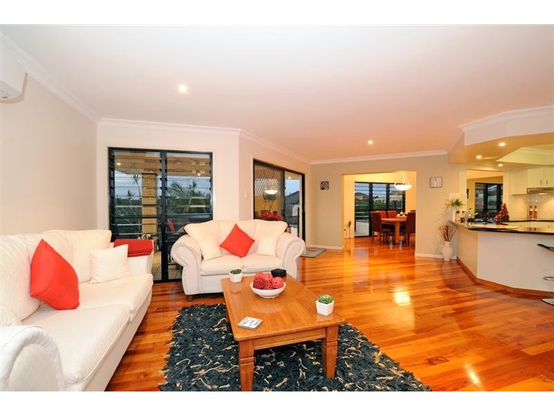 6 Taun Court, Albany Creek QLD 4035