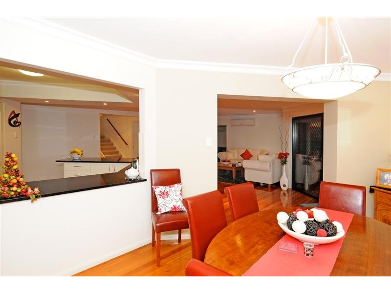 6 Taun Court, Albany Creek QLD 4035