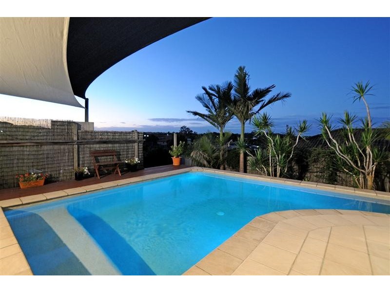 6 Taun Court, Albany Creek QLD 4035