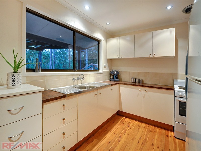 16 KILLARA CR, Petrie QLD 4502