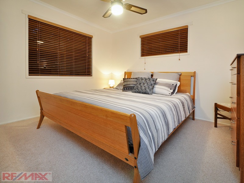 16 KILLARA CR, Petrie QLD 4502