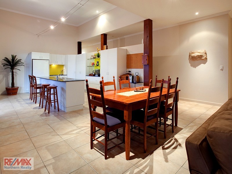 8 Meranti Crescent, Albany Creek QLD 4035