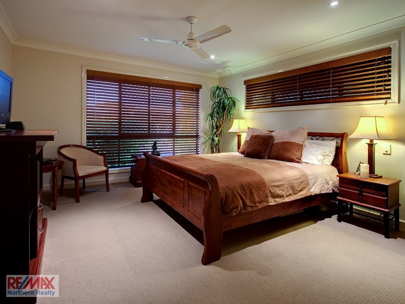 8 Meranti Crescent, Albany Creek QLD 4035