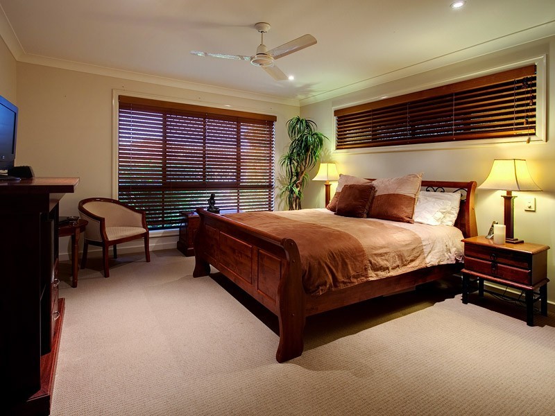 8 Meranti Crescent, Albany Creek QLD 4035