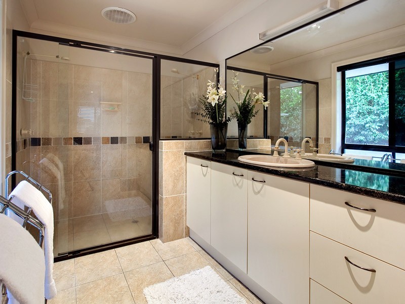 8 Meranti Crescent, Albany Creek QLD 4035