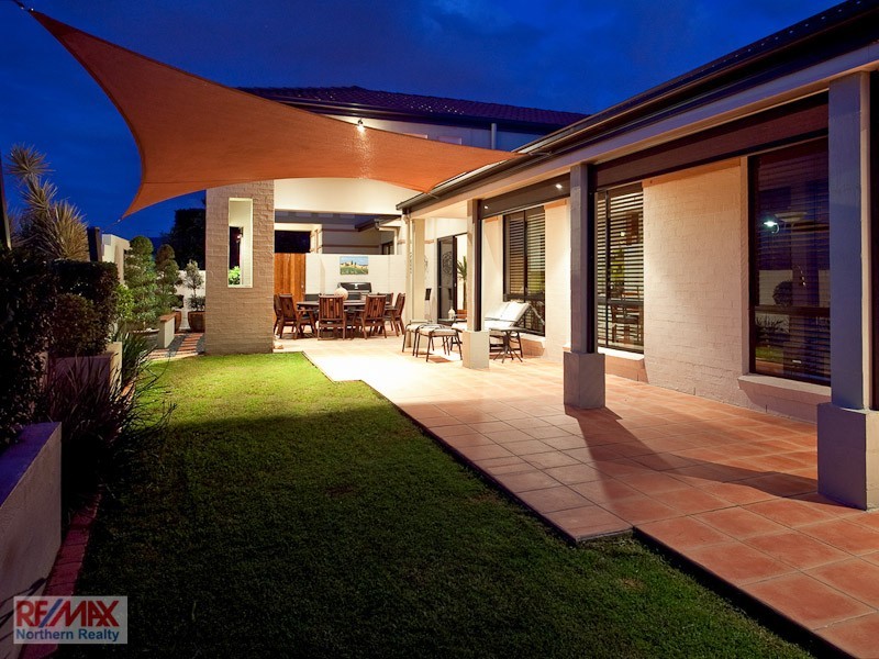 8 Meranti Crescent, Albany Creek QLD 4035