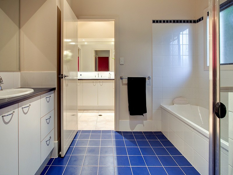 8 Meranti Crescent, Albany Creek QLD 4035